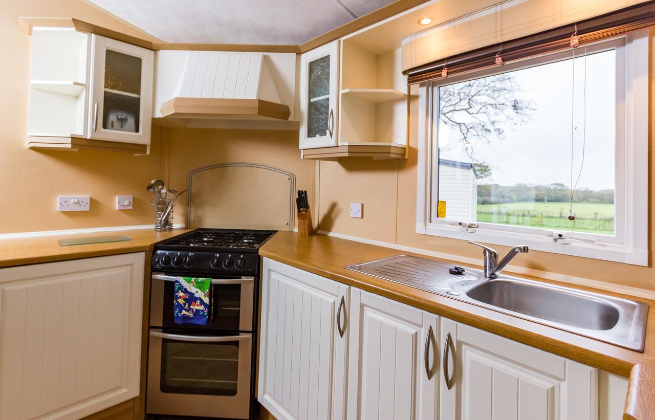 Orchards Holiday Park Cowes  Room photo